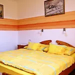 شقة Magyar Apartmanhaz Iv. *