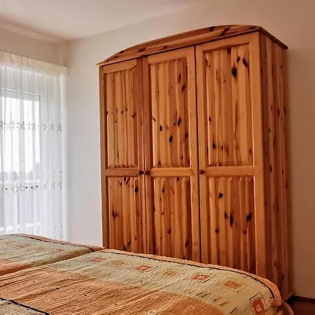 Magyar Apartmanhaz Iv. 公寓 *