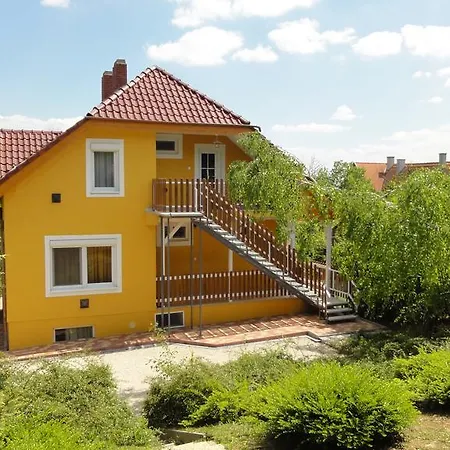 Magyar Apartmanhaz Iv. Lägenhet