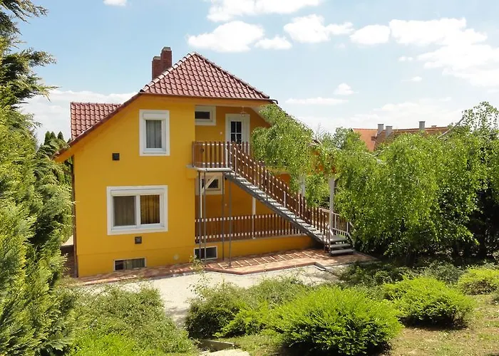 Magyar Apartmanhaz Iv. Lägenhet